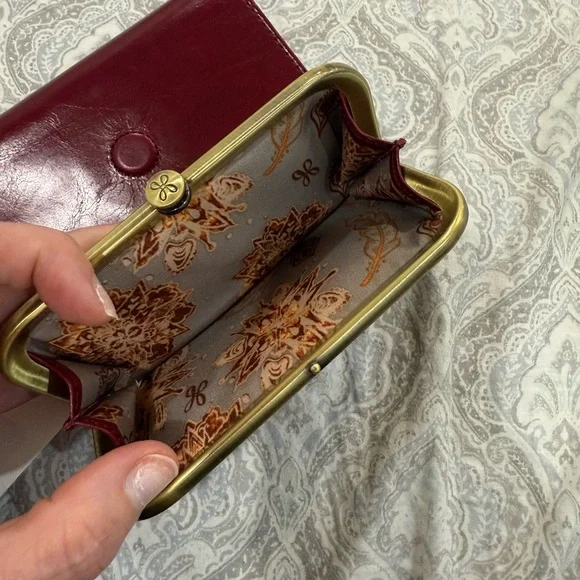 NWT Hobo Riva wallet - Picture 2 of 4